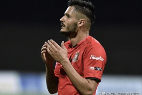 金年会官方网站-包含苏宁主场大捷，取得三分，卫冕之路继续推进的词条