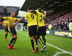 包含伯明翰城主场不敌南安普顿，遭遇联赛两连败的词条