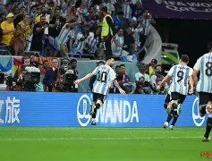 包含尤文图斯射手梅西刷新进球纪录，球王之争再起的词条