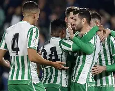 包含皇家贝蒂斯战平埃瓦尔，保持不败纪录的词条